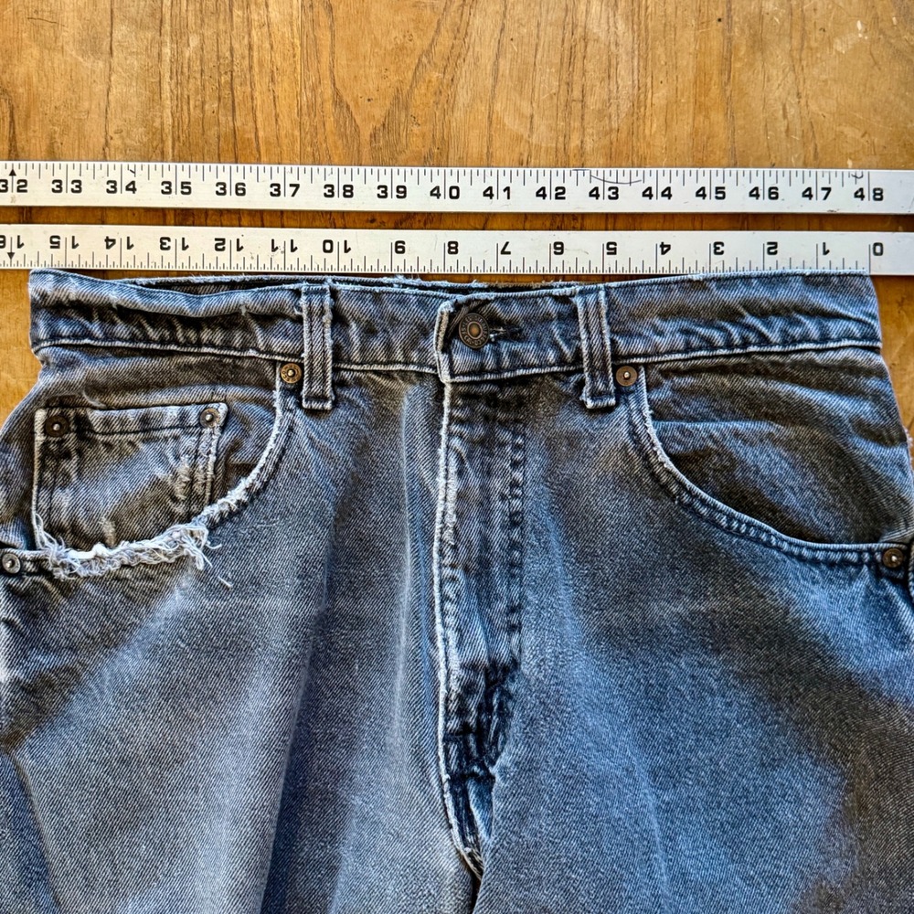USA Vintage Levi's 560 Jeans Black Wash Distressed Denim Womens Size 31x31.5 - Picture 8 of 9